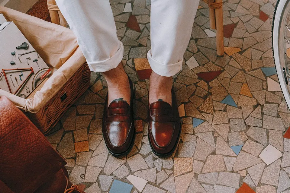 mocassin